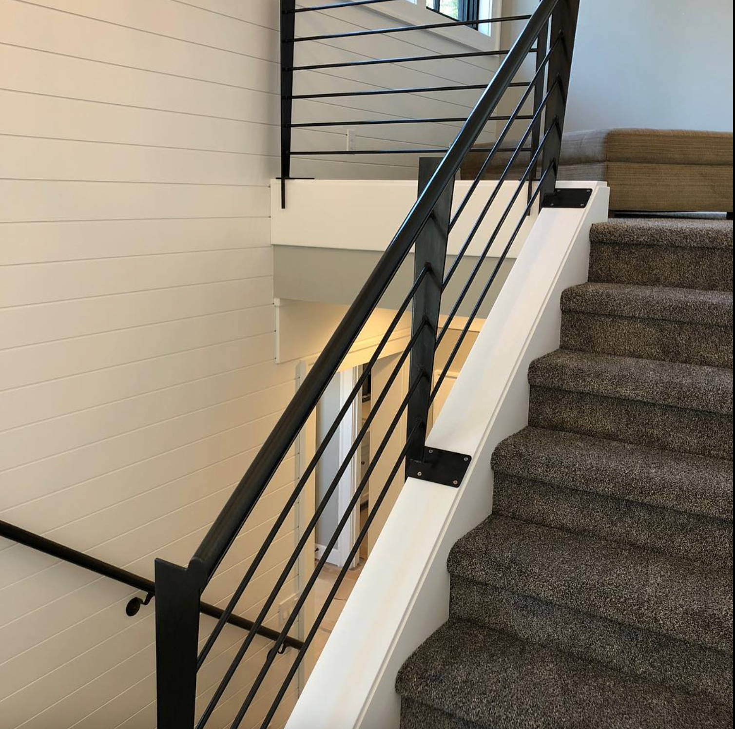 Contemporary Simple Railing – Honan's Custom Metal